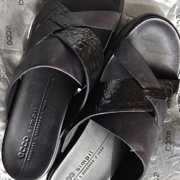 Ecco women's black simpil sandal - Picture 2 of 5